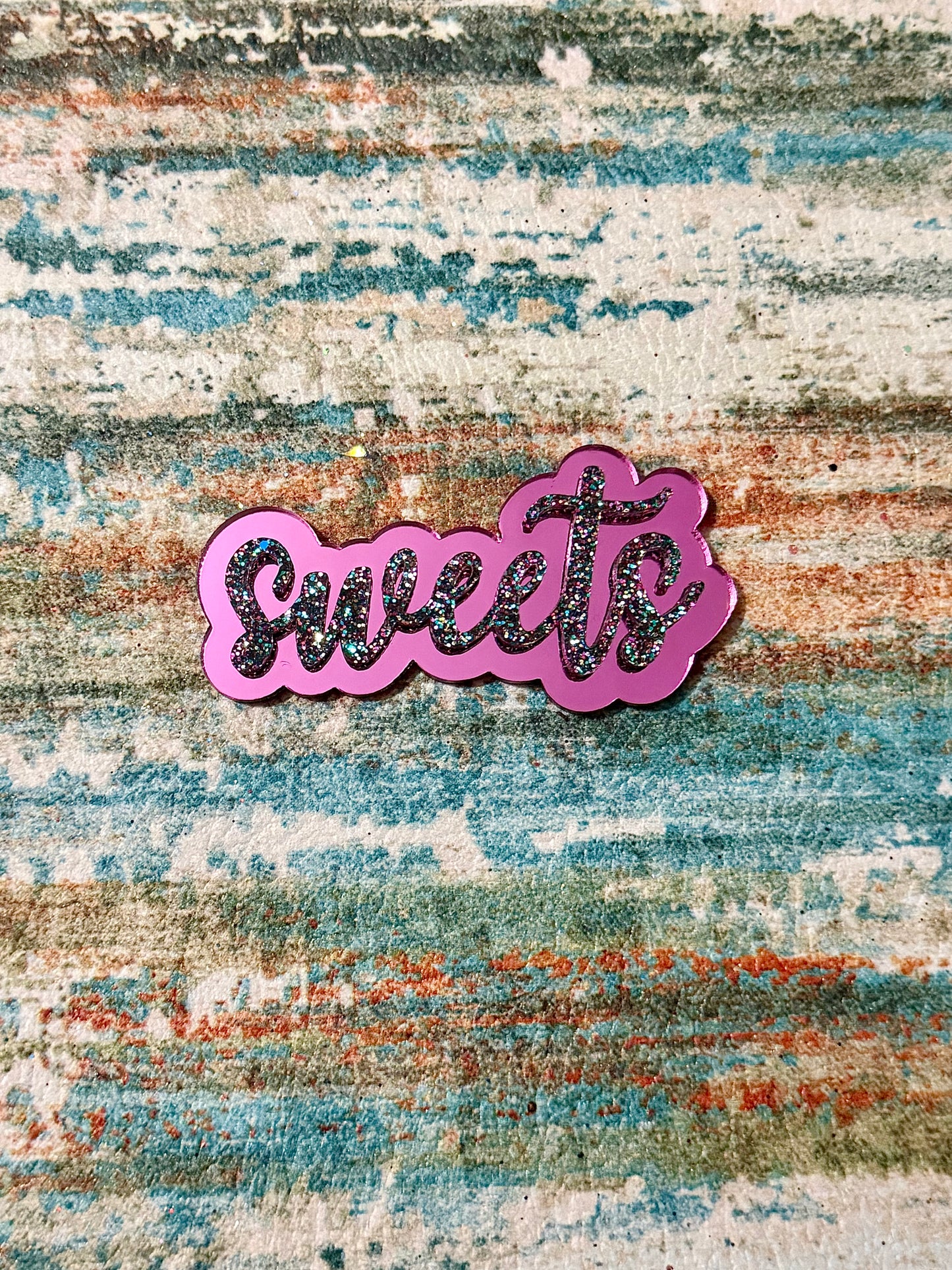 “Magenta mirror with Multi-colored glitter name” name clip
